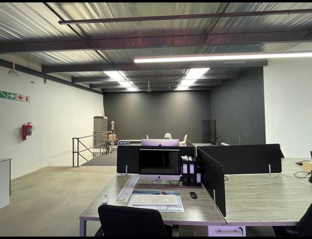 160M² WAREHOUSE TO LET IN BARBEQUE DOWNS
